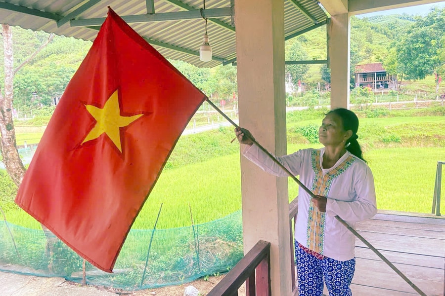 Những nữ đảng viên “giữ lửa” giữa đại ngàn