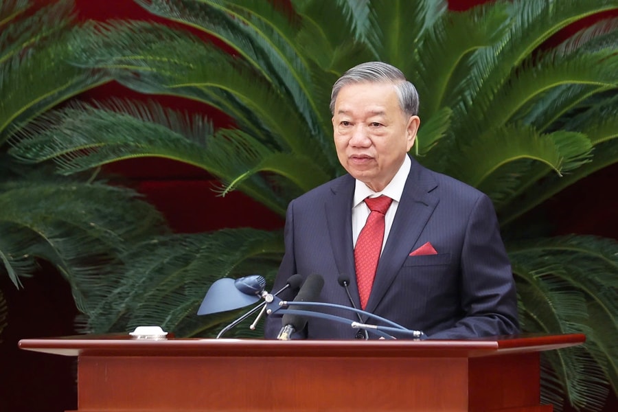 Dự thảo Báo cáo tổng kết 15 năm thi hành Điều lệ Đảng (2011 - 2025) và đề xuất, định hướng bổ sung, sửa đổi Điều lệ Đảng