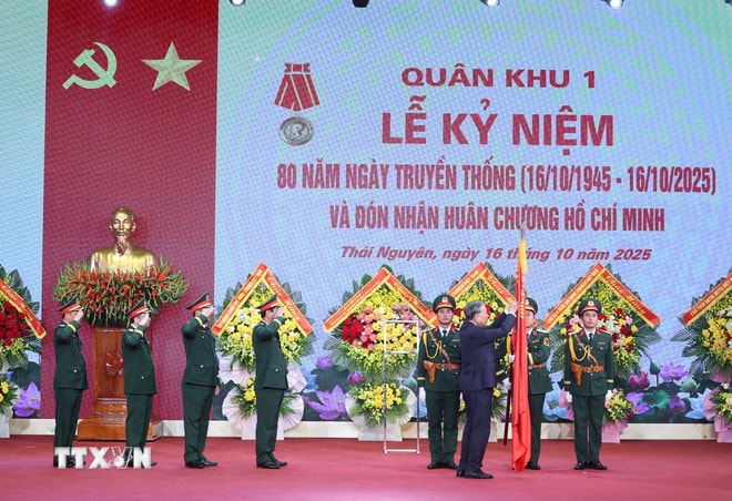 Tổng Bí thư Tô Lâm: Chăm lo xây dựng Lực lượng vũ trang Quân khu 1 vững mạnh toàn diện