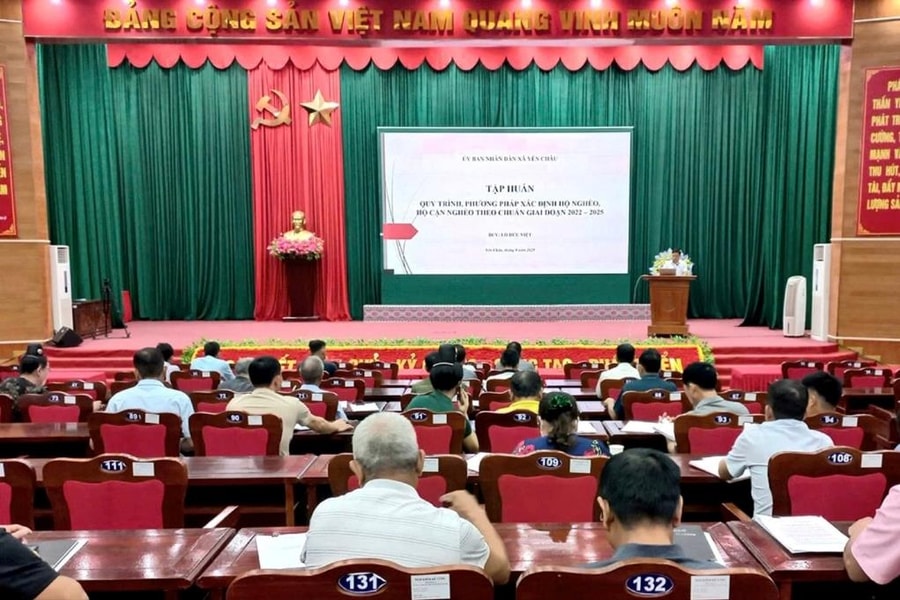 Tập huấn quy trình xác định hộ nghèo, hộ cận nghèo theo chuẩn giai đoạn 2022 - 2025