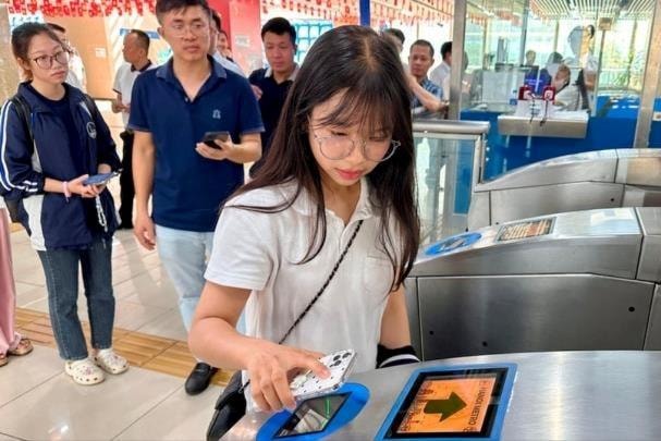 Hà Nội Metro thử nghiệm giai đoạn 3 định danh điện tử trên tuyến đường sắt đô thị Cát Linh - Hà Đông