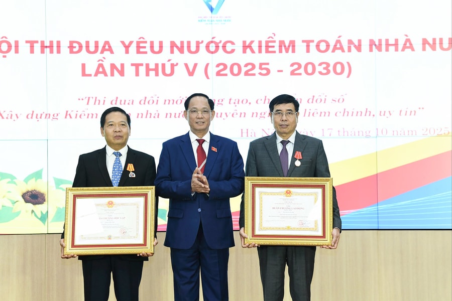 Phó Chủ tịch Quốc hội, Thượng tướng Trần Quang Phương dự Đại hội Thi đua yêu nước Kiểm toán Nhà nước lần thứ V