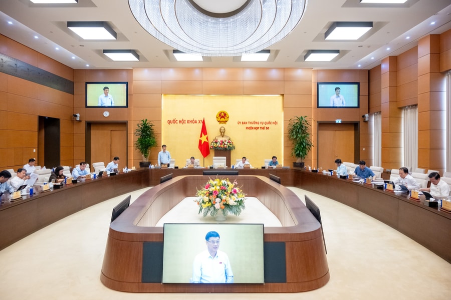 Quy định cụ thể chính sách ưu tiên đầu tư phát triển cơ sở y tế tại vùng sâu, vùng xa, vùng dân tộc thiểu số