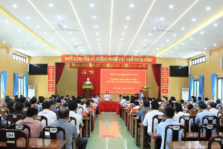 Không chỉ là “thuộc ai quản lý” - bài toán nhân sự cho HĐND cơ sở