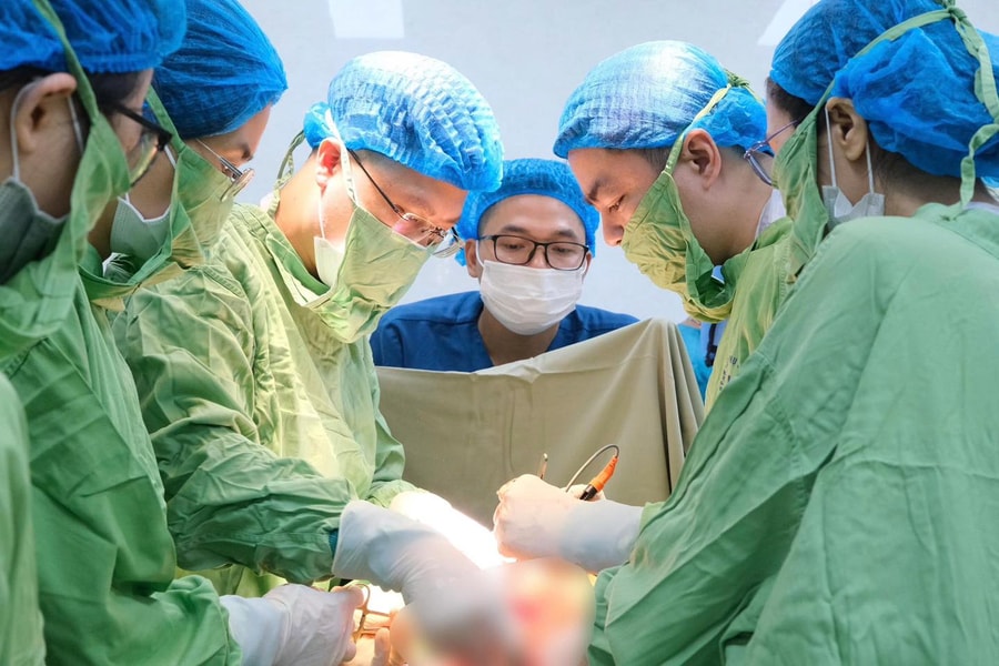 Sinh mổ 4 lần liên tiếp trong 5 năm, sản phụ gặp biến chứng rau cài răng lược phức tạp