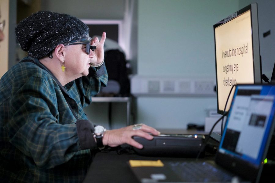 Đột phá: Khôi phục thị lực cho người mù bằng cấy ghép võng mạc nhân tạo