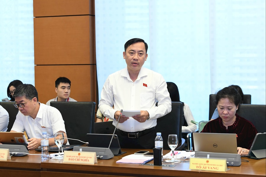 Phát biểu của đại biểu Đào Chí Nghĩa (TP Cần Thơ) tại tổ 11, sáng 21/10/2025