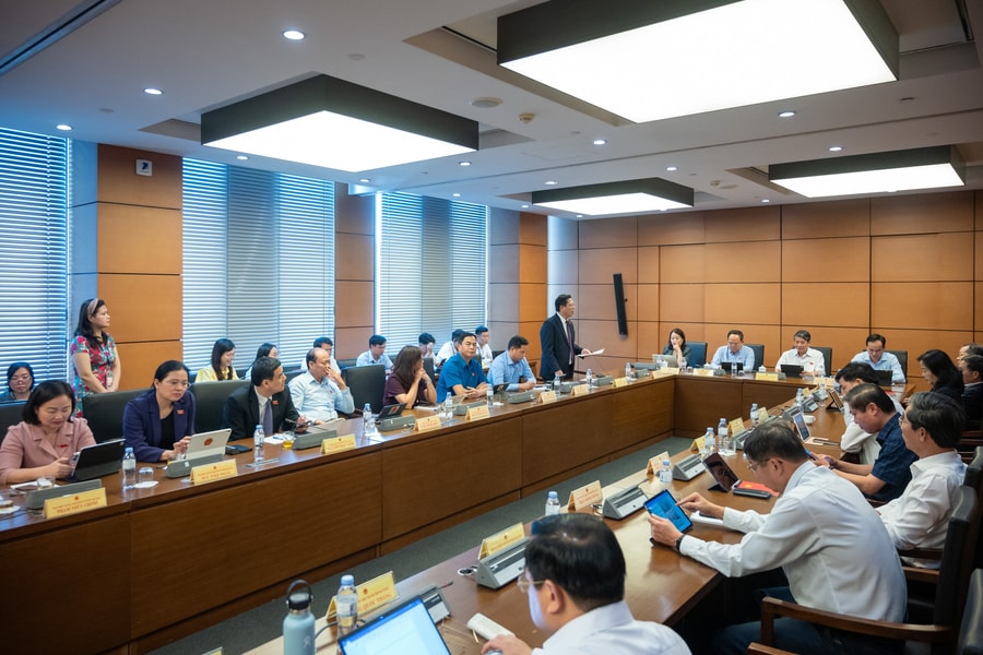 Hoàn thiện chính sách viên chức – tạo động lực, giữ chân người tài trong khu vực công