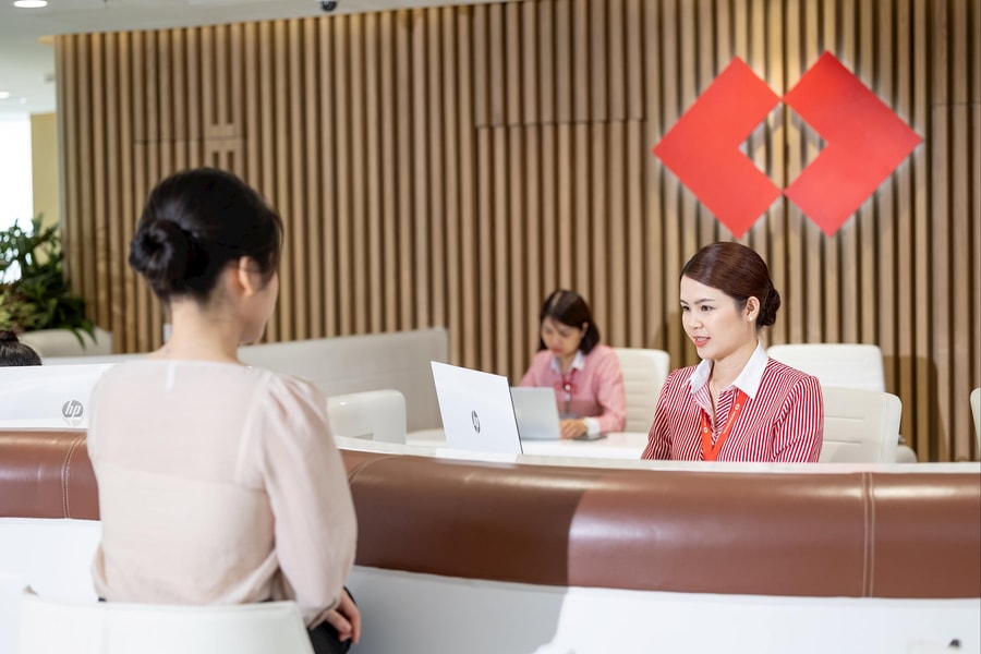 Techcombank: 'Ngôi Vương' CASA vững chắc, báo lãi quý 3 cao nhất lịch sử