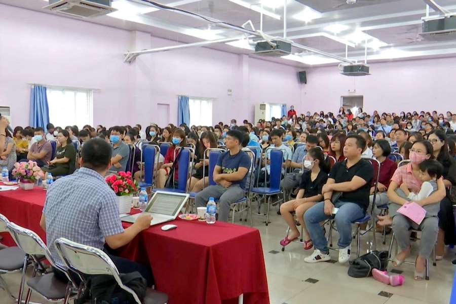 Luật Viên chức (sửa đổi) cần ưu tiên tuyển dụng viên chức trong vùng đồng bào dân tộc thiểu số