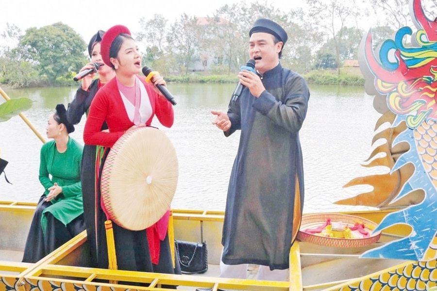 Mở rộng không gian diễn xướng để bảo tồn di sản văn hóa dân gian