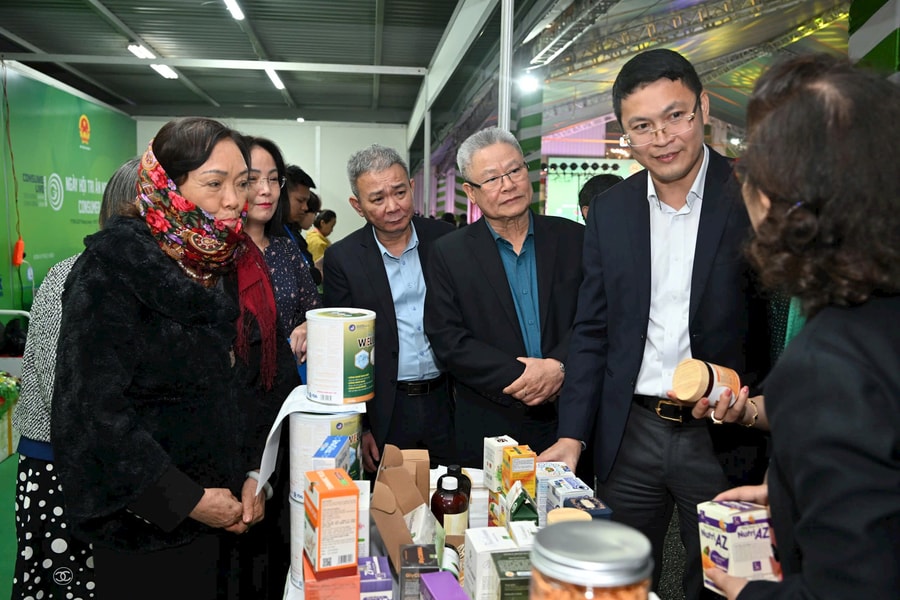 Lan tỏa tinh thần tiêu dùng xanh và phát triển bền vững tại Consumer fest 2025