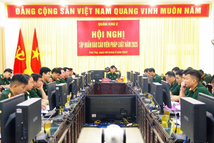 Quân khu 2 tổ chức tập huấn báo cáo viên pháp luật năm 2025
