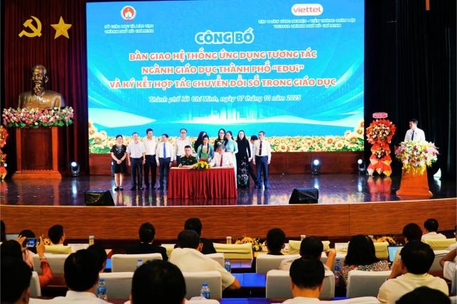 Triển khai hệ thống EDUi - Thúc đẩy chuyển đổi số toàn diện ngành giáo dục