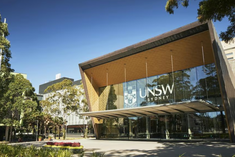 Giảng viên đại học danh tiếng bị tố “nhờ” ChatGPT chấm bài hộ