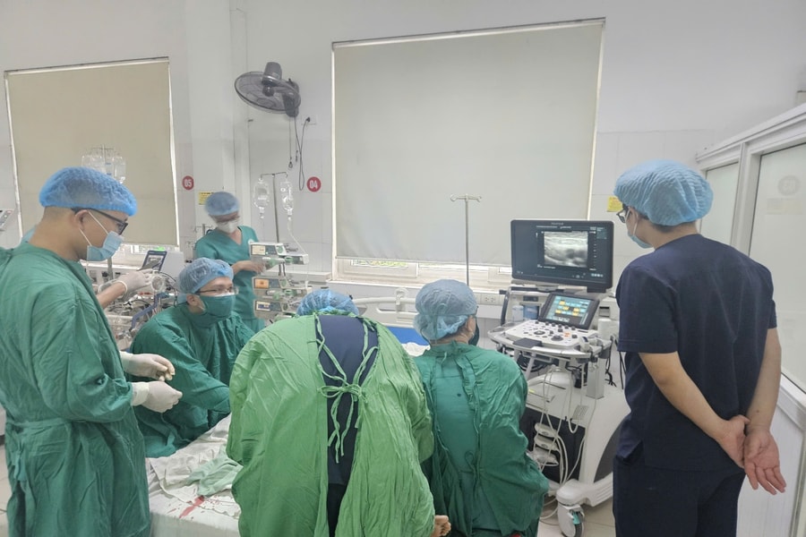 Giành lại sự sống cho bệnh nhân viêm phổi ARDS nhờ kỹ thuật Hybrid ECMO