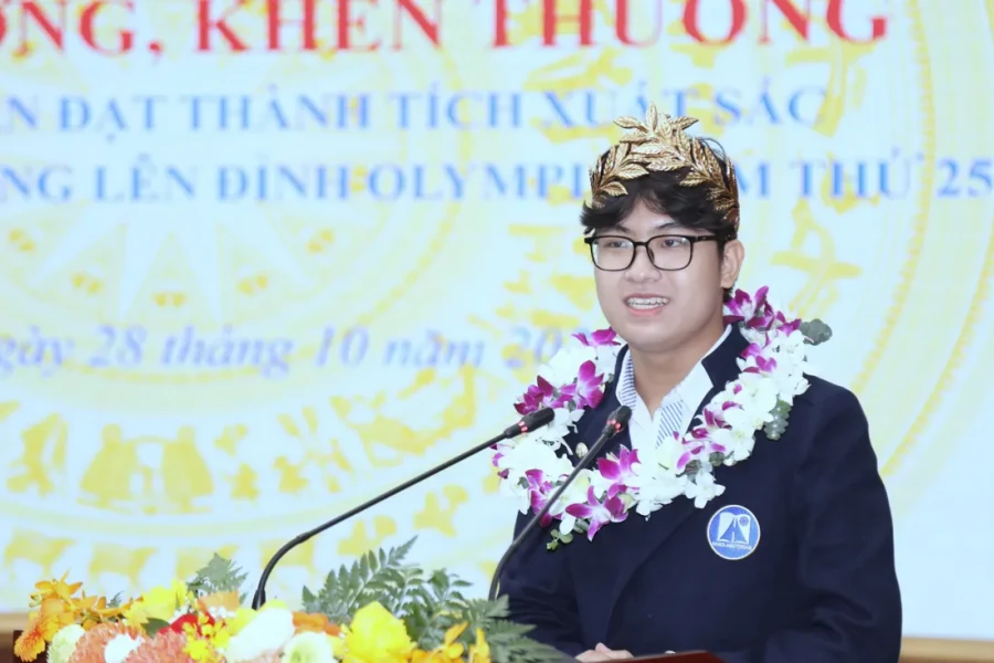 Hà Nội: Tuyên dương Quán quân đường lên đỉnh Olympia Trần Bùi Bảo Khánh