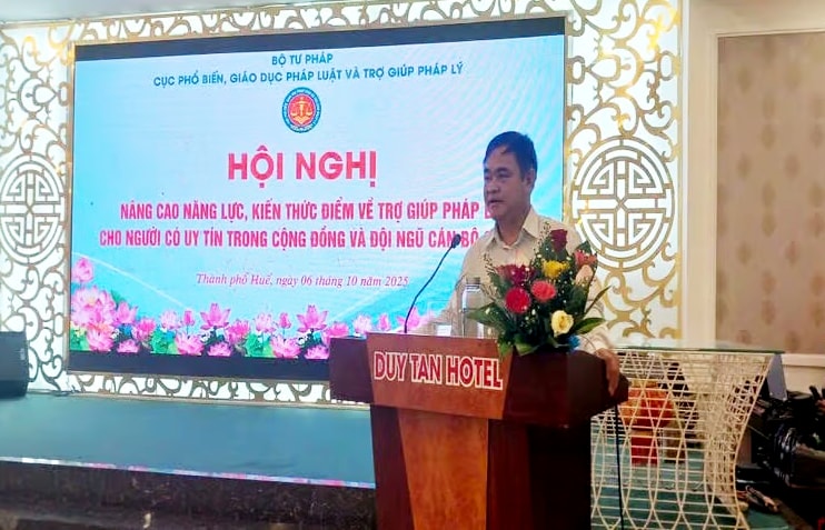 Trợ giúp pháp lý cho người có uy tín và đội ngũ cán bộ ở cơ sở
