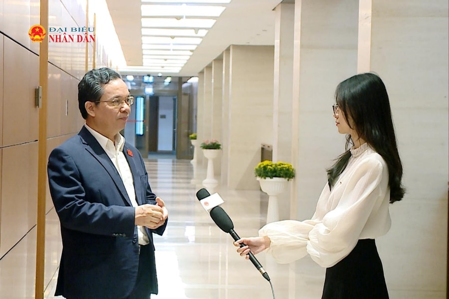 Đẩy mạnh cơ cấu lại nền kinh tế theo hướng xanh, số và bền vững