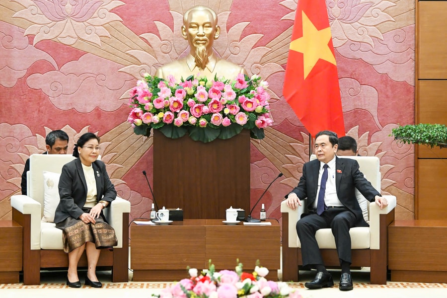 Chủ tịch Quốc hội Trần Thanh Mẫn tiếp Chánh án Tòa án nhân dân tối cao Lào