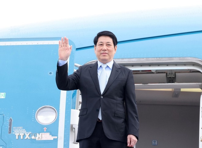 Chủ tịch nước Lương Cường lên đường dự Tuần lễ cấp cao APEC 2025