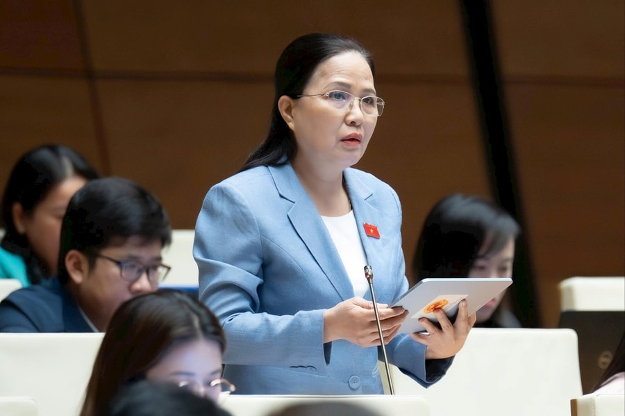 Đề nghị bổ sung chỉ tiêu tạo việc làm, sớm thể chế cơ chế đặc thù cho Vân Đồn