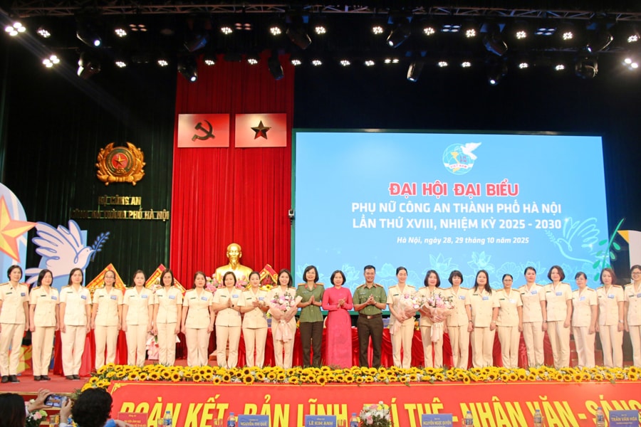 Kỷ cương, trách nhiệm và chuyển đổi số: Phụ nữ Công an Hà Nội xác định hướng đi cho nhiệm kỳ 2025 - 2030