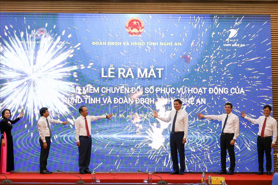 Nghệ An: Ra mắt hệ thống phần mềm chuyển đổi số phục vụ hoạt động của HĐND và Đoàn ĐBQH tỉnh