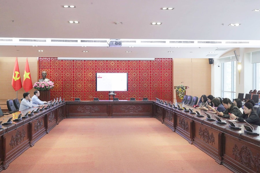 Hội nghị tập huấn triển khai ứng dụng “Sổ tay đảng viên điện tử”