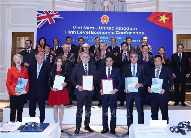 Tổng Bí thư Tô Lâm chứng kiến Lễ trao thỏa thuận hợp tác Việt Nam - Anh