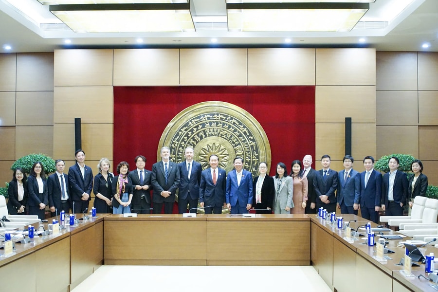 Chủ nhiệm Ủy ban Kinh tế và Tài chính Phan Văn Mãi tiếp Đoàn Liên minh Diễn đàn doanh nghiệp Việt Nam