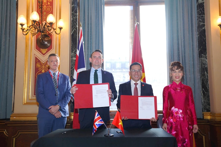 Vietjet và Rolls-Royce ký kết hợp đồng động cơ Trent 7000 trị giá 3,8 tỷ USD