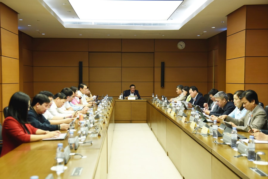 Tránh cào bằng khi rút ngắn thời hạn xử lý thủ tục trong quy trình đàm phán, ký kết và phê duyệt điều ước quốc tế