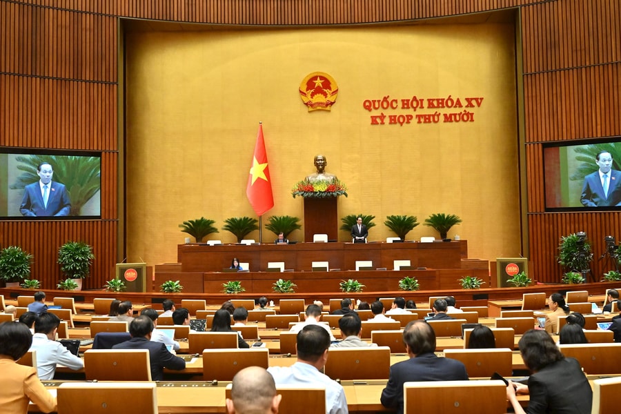 Cân nhắc quy định về thời hạn của hộ chiếu phổ thông cấp theo thủ tục rút gọn