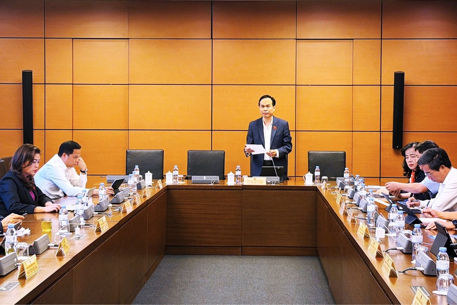 Cần bảo vệ các nhóm yếu thế khác trên không gian mạng