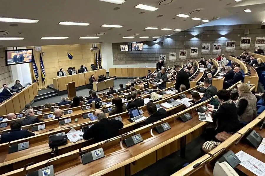 Bosnia và Herzegovina cải tổ Luật Công chức: Hướng đến nền hành chính của cơ hội