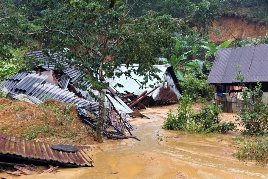 Hỗ trợ Đà Nẵng 100 tỷ đồng để ổn định đời sống người dân sau mưa lũ