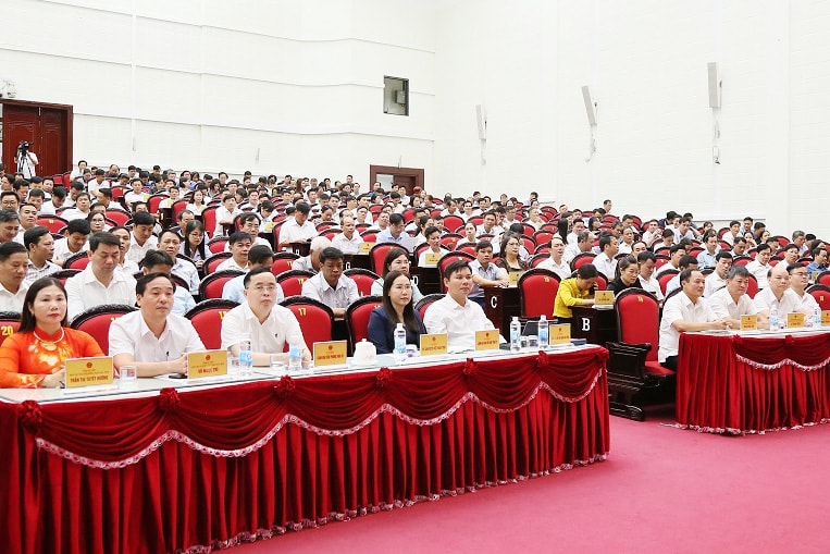 Nền tảng mới, động lực mới