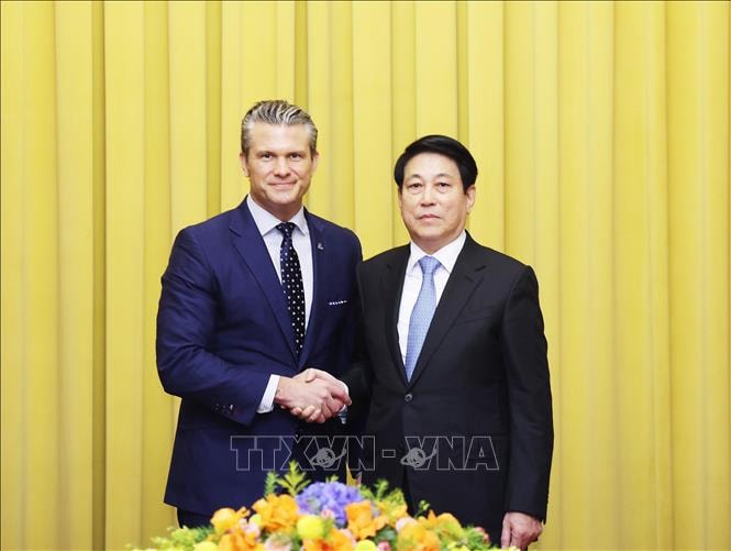 Chủ tịch nước Lương Cường tiếp Bộ trưởng Bộ Chiến tranh Hoa Kỳ