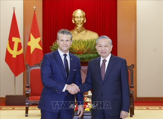 Tổng Bí thư Tô Lâm tiếp Bộ trưởng Bộ Chiến tranh Hoa Kỳ Pete Hegseth
