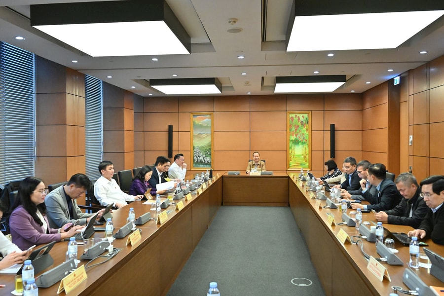 Chiều 3/11/2025, Thảo luận tổ 5 (Thái Nguyên, Gia Lai)