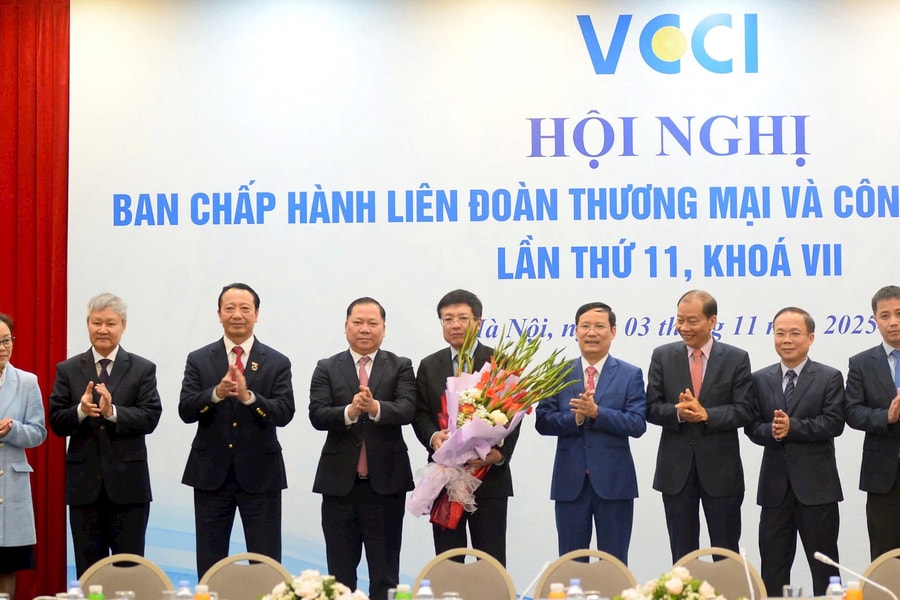 Ông Hồ Sỹ Hùng làm Chủ tịch VCCI