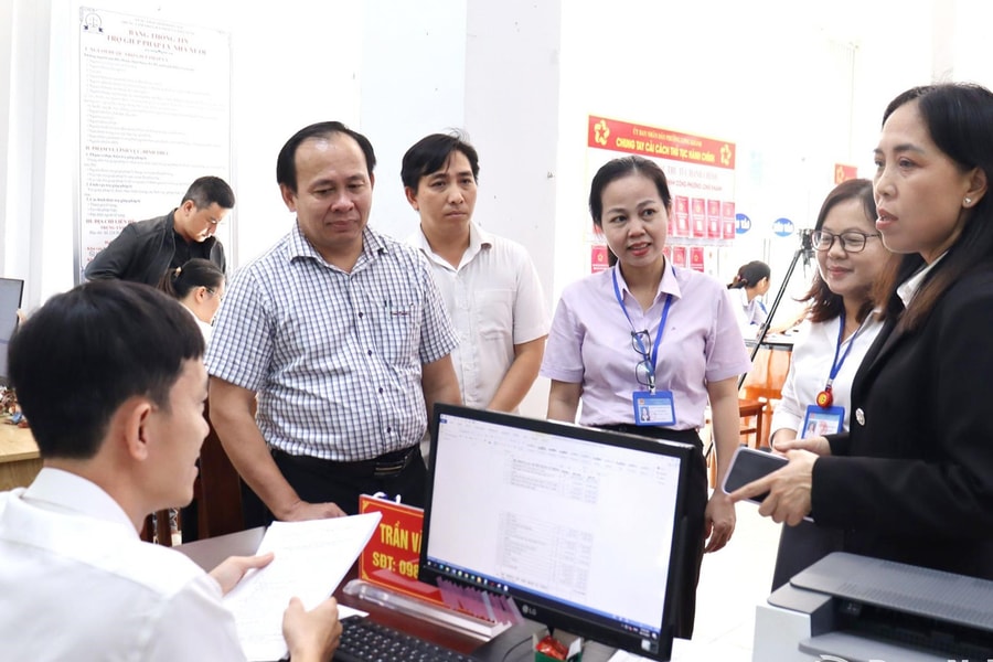 Bài cuối: Nền hành chính chuyên nghiệp gắn với chính quyền số