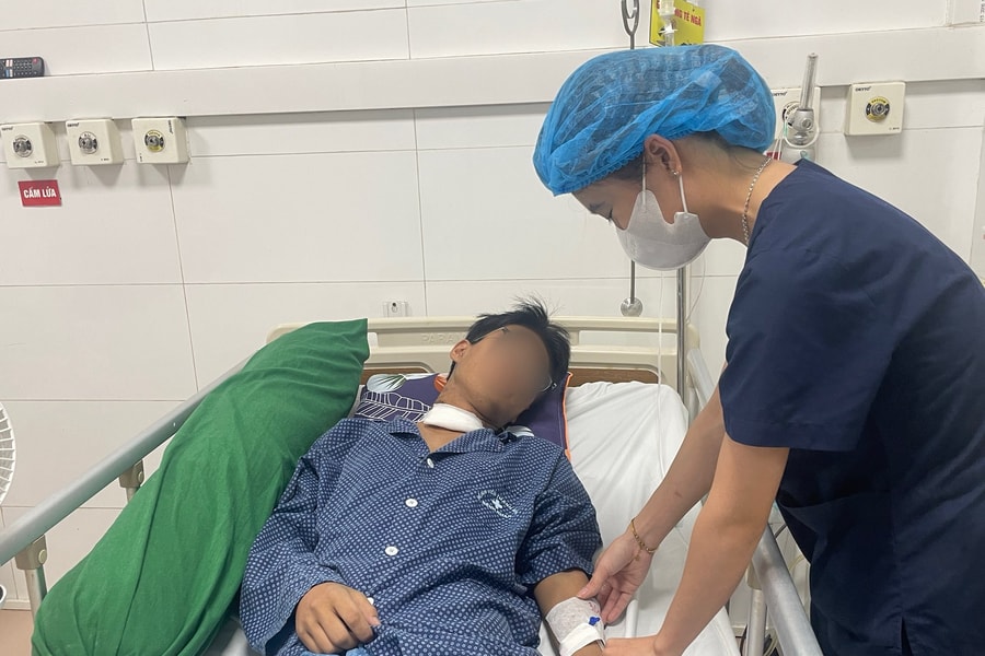 4 lần tim ngừng đập, chàng trai trẻ được cứu sống ngoạn mục