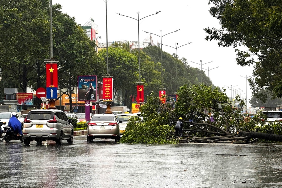 Đắk Lắk: Cấm toàn bộ người dân vùng ảnh hưởng bão số 13 ra đường