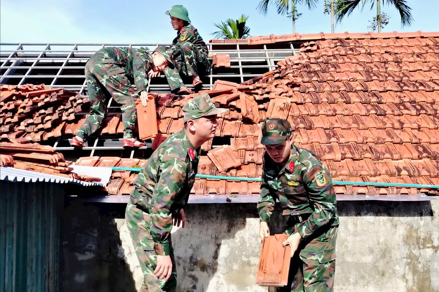 Quảng Ngãi nỗ lực khắc phục thiệt hại sau bão số 13