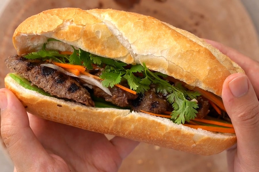 Vụ ngộ độc sau khi ăn bánh mì tại TP. Hồ Chí Minh: Bộ Y tế đề nghị điều tra, xử lý nguồn gốc thực phẩm