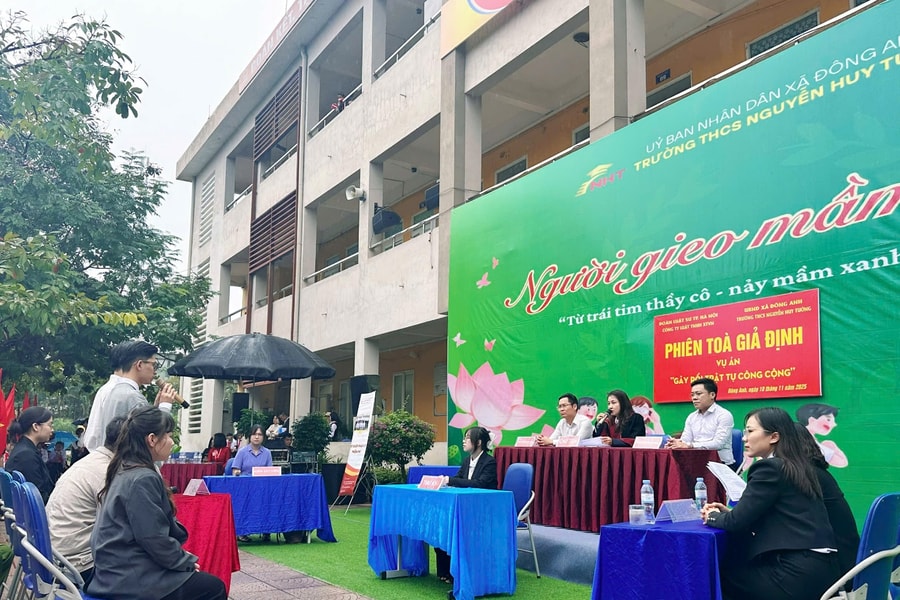 Học sinh Hà Nội trải nghiệm phiên tòa giả định “Gây rối trật tự công cộng”