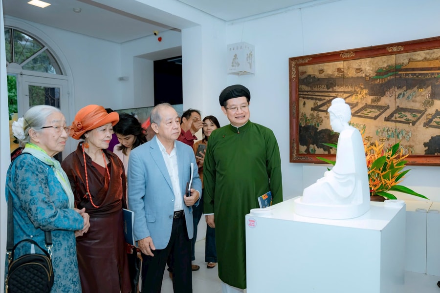 Giới thiệu sưu tập tác phẩm mỹ thuật của Bảo tàng Mỹ thuật Huế