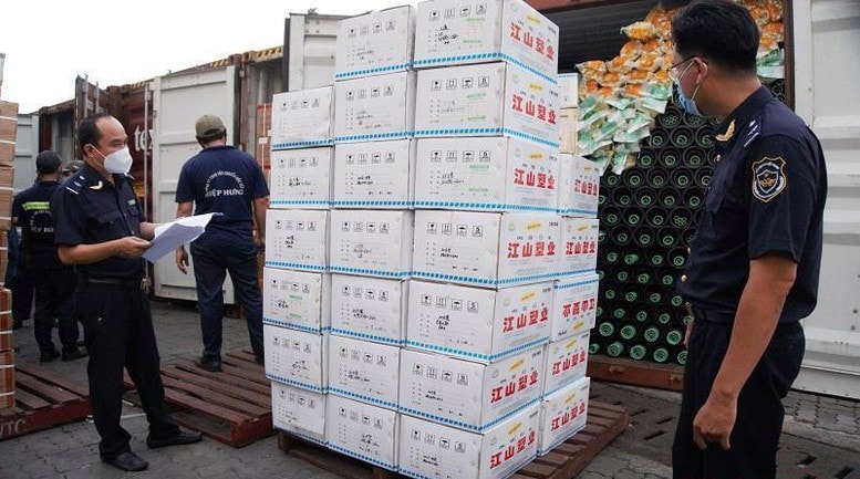 Hải quan tăng cường kiểm soát, chuẩn bị cao điểm Tết Bính Ngọ 2026